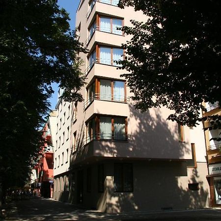 Lazensky Hotel Park ปอดเยบราดิ ภายนอก รูปภาพ